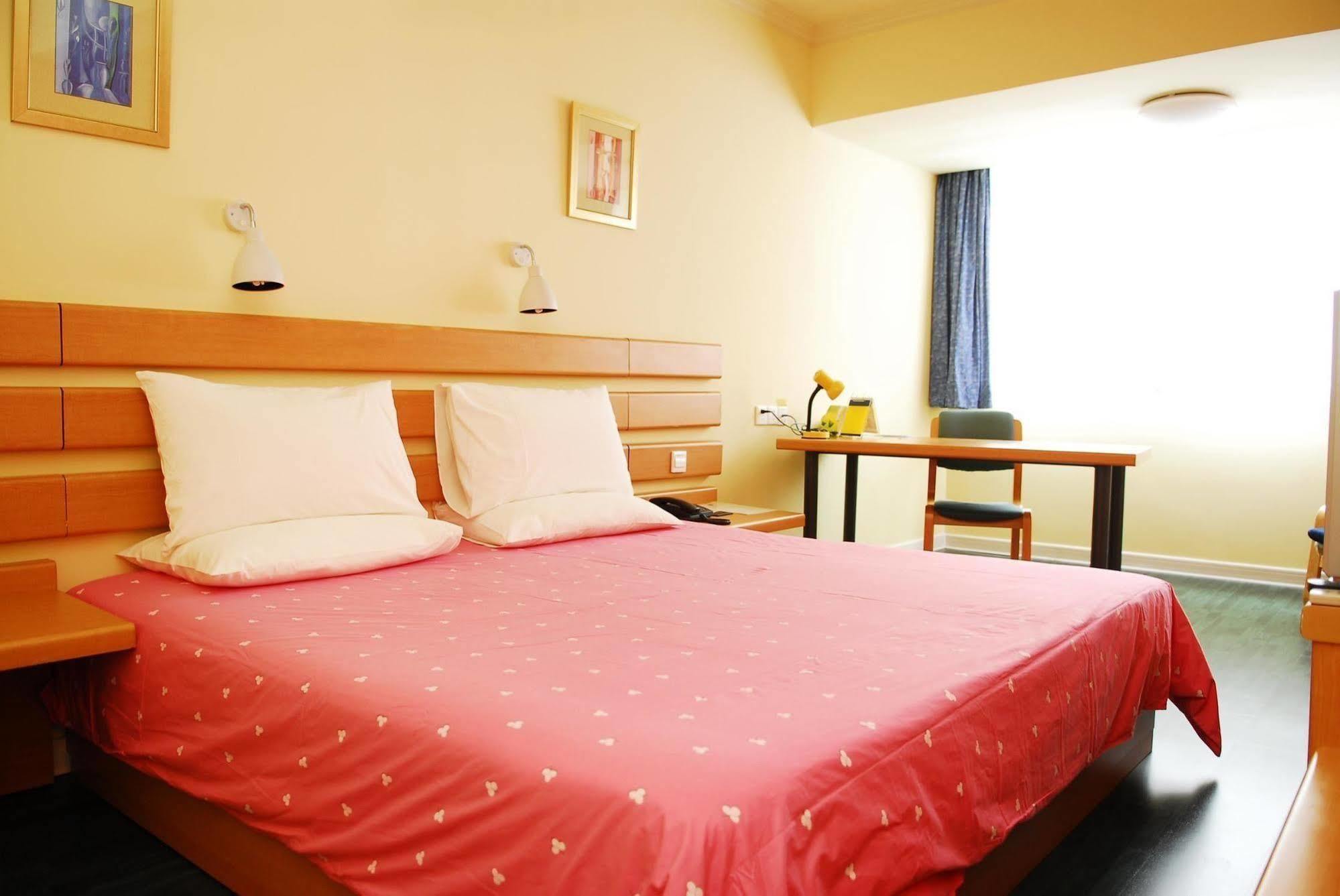 Home Inn Changchun Dajing Road Ouya Outlets Exterior photo